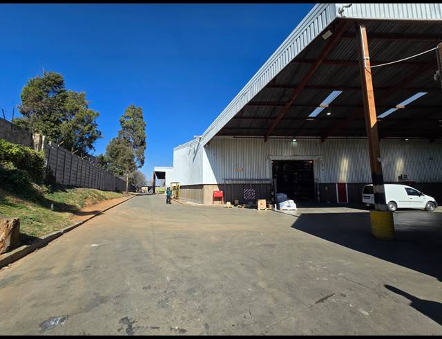 12,000M² WAREHOUSE TO LET IN DENVER
